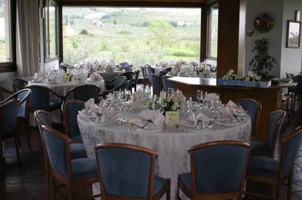 Residence Golf Club Ristorante Centanni Баньо-а-Риполи Экстерьер фото